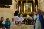JEZUS ŻYJE